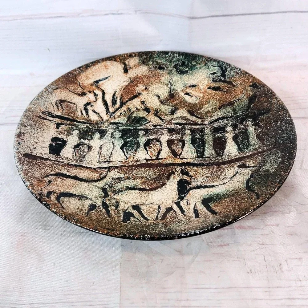 Vintage Signed Verna Plate Decorative Art Depicting Figures‎ and Animals